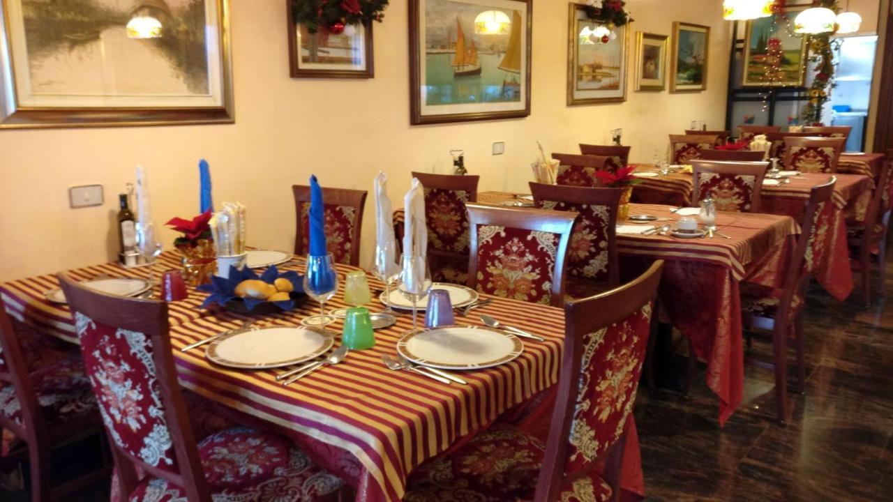 Albergo Ristorante Fabrizio Caorle Eksteriør billede