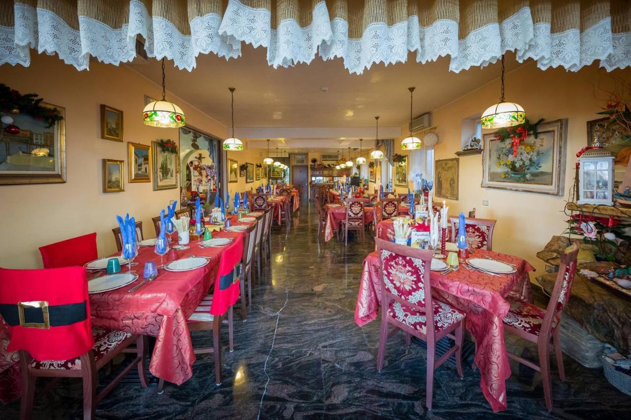 Albergo Ristorante Fabrizio Caorle Eksteriør billede